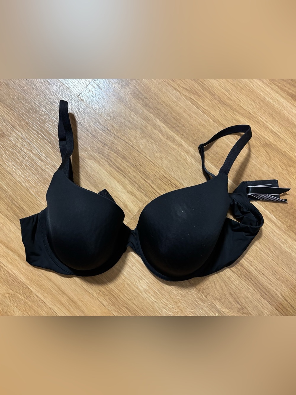 Victoria's Secret smooth black underwire bra 40C